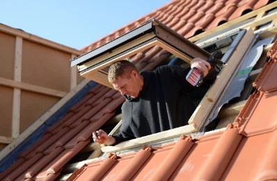 Pose de fenêtres de toit Velux à Longwé